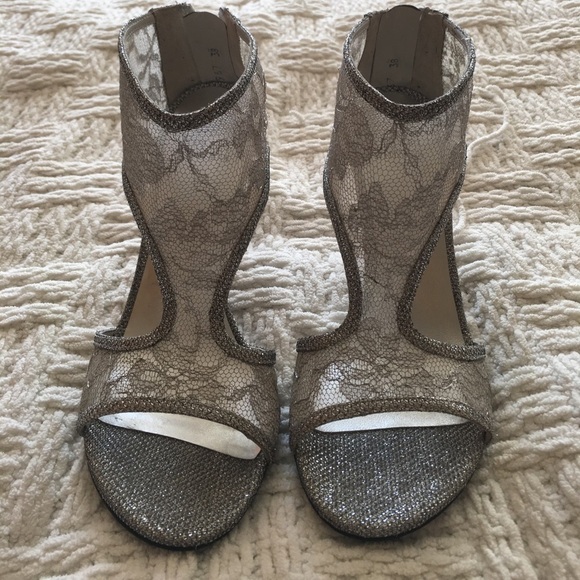 Stuart Weitzman Silver Lace Heel Sandal NWOT 38 - Picture 3 of 8